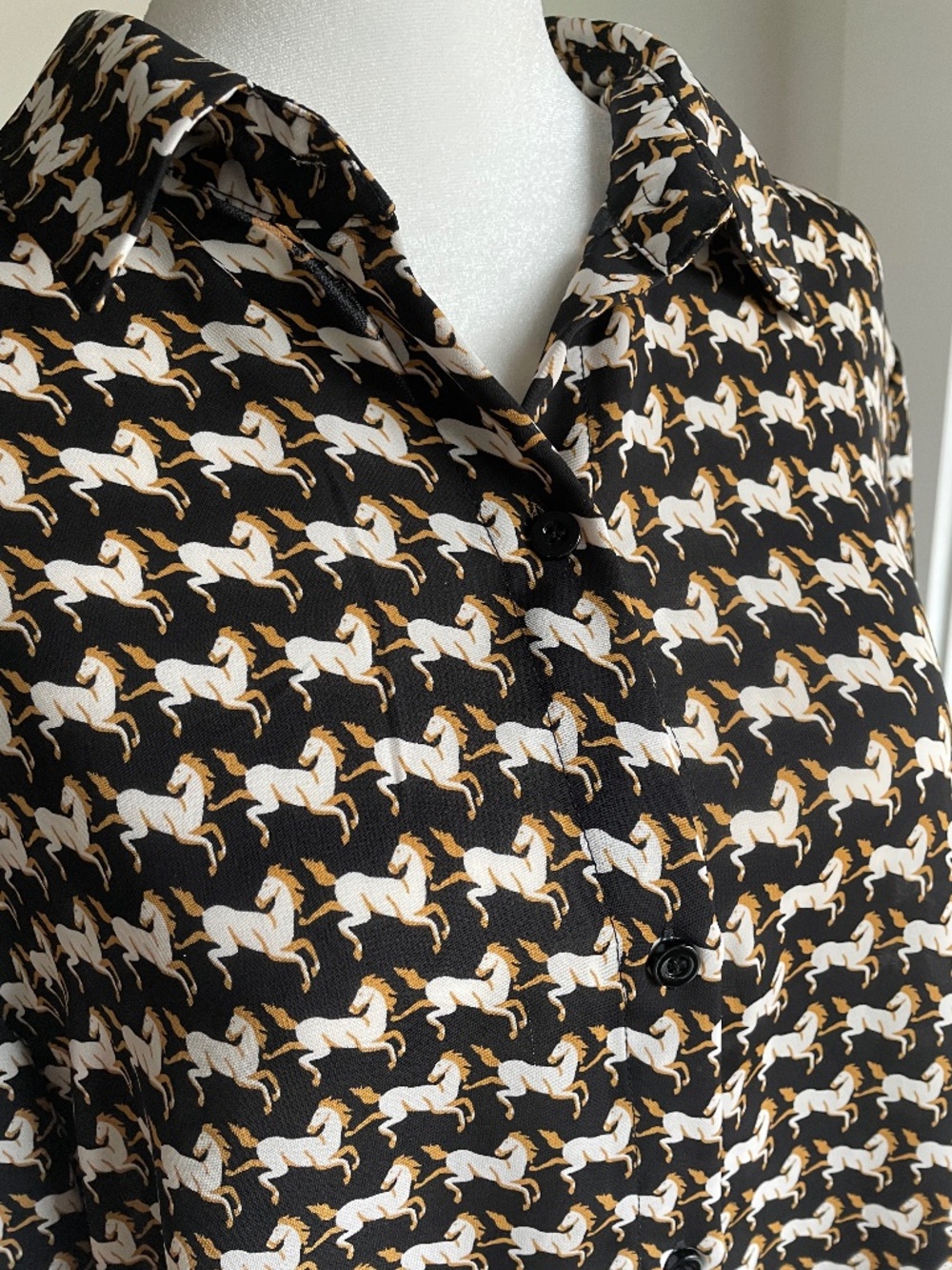 Philosophy Republic Clothing Horse Print Button-Down Blouse Black Gold, Sz Large